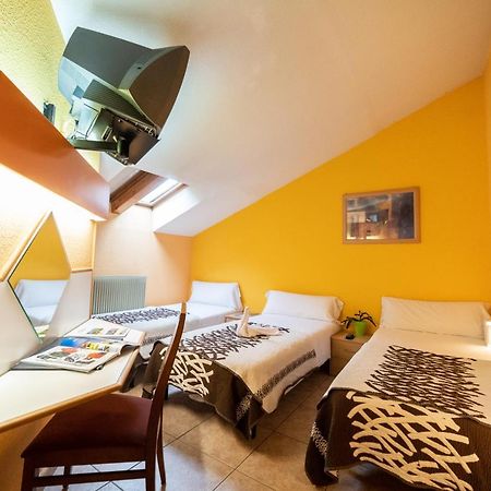 Hotel Les Terres LʼAldosa Extérieur photo