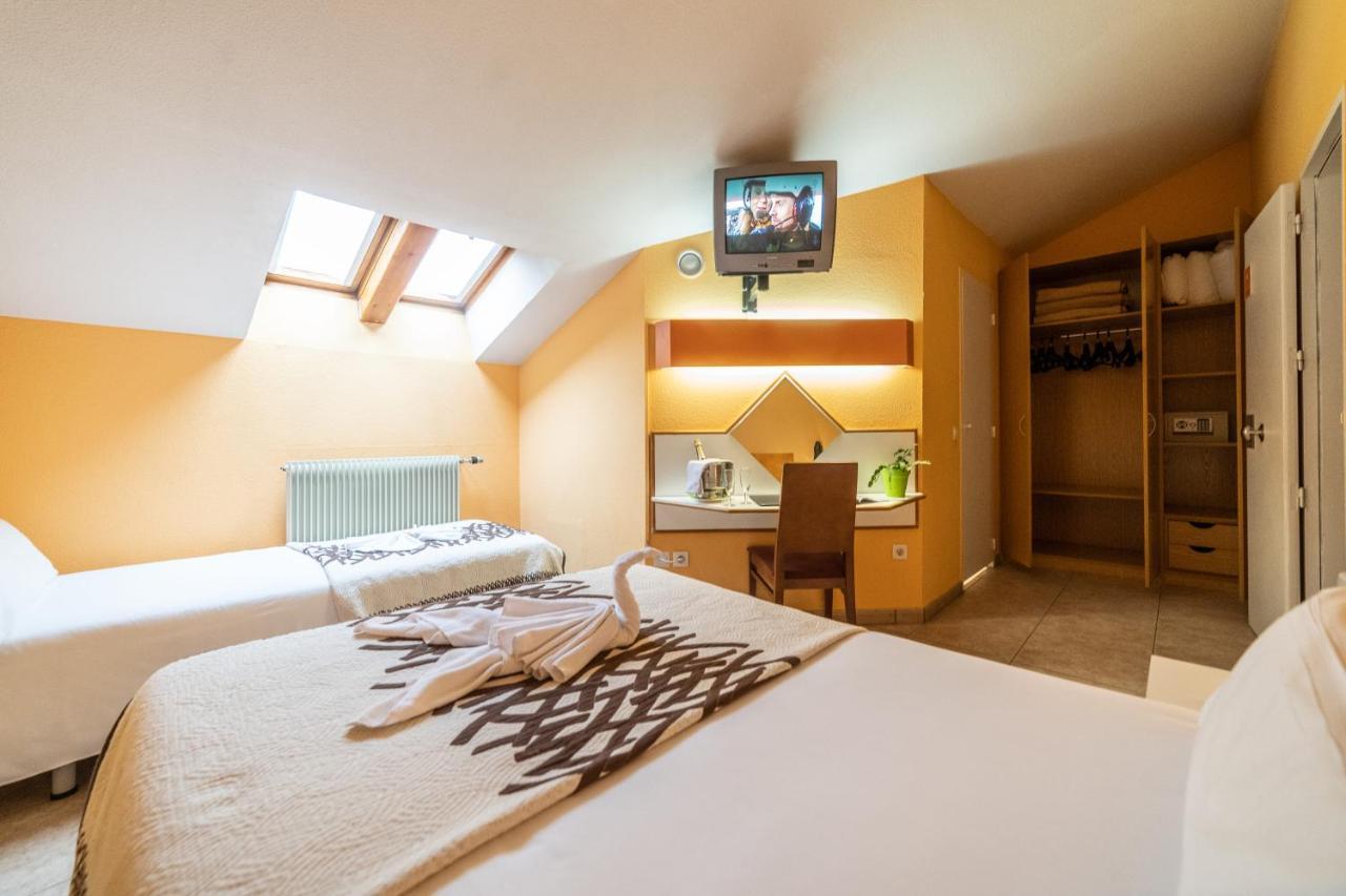 Hotel Les Terres LʼAldosa Extérieur photo