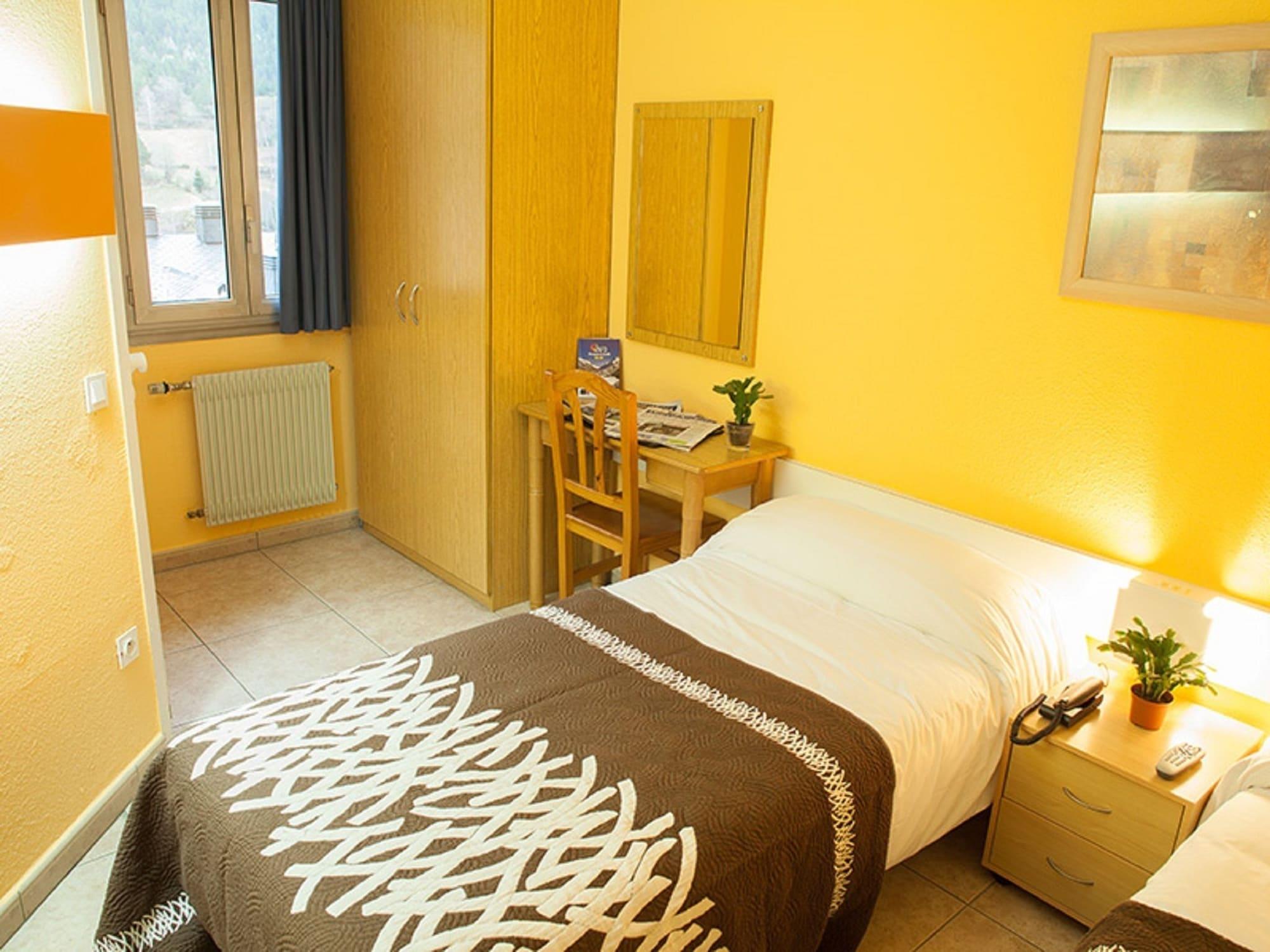 Hotel Les Terres LʼAldosa Extérieur photo