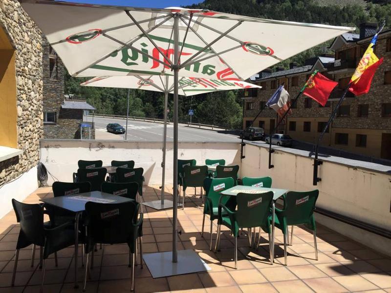 Hotel Les Terres LʼAldosa Extérieur photo