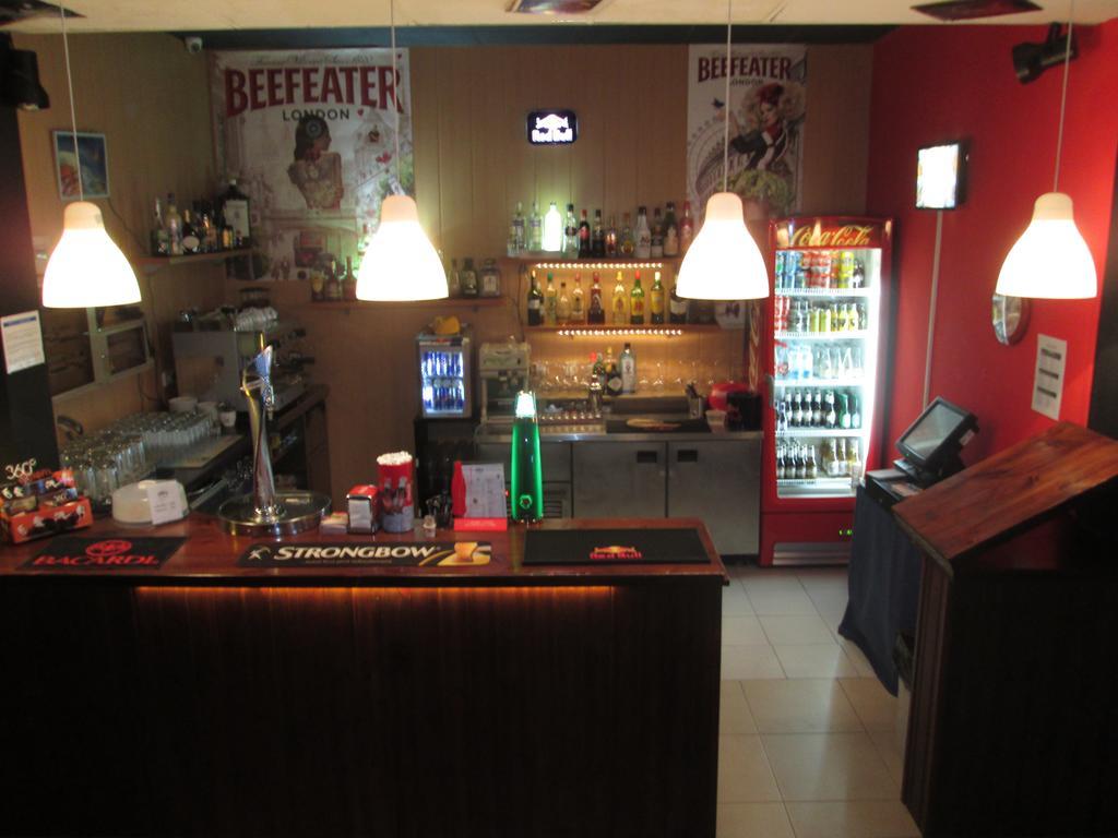 Hotel Les Terres LʼAldosa Extérieur photo