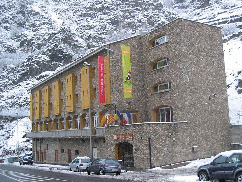 Hotel Les Terres LʼAldosa Extérieur photo