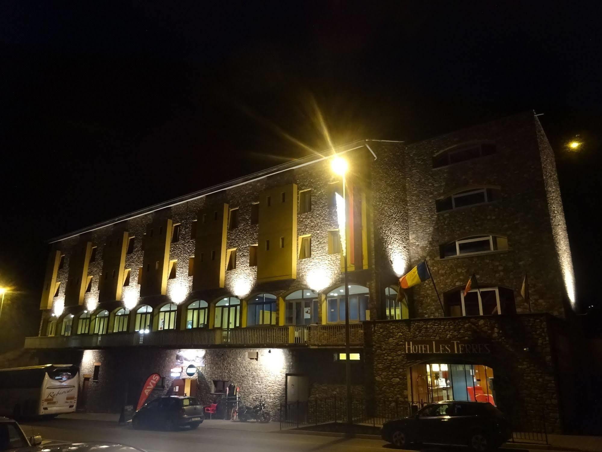 Hotel Les Terres LʼAldosa Extérieur photo